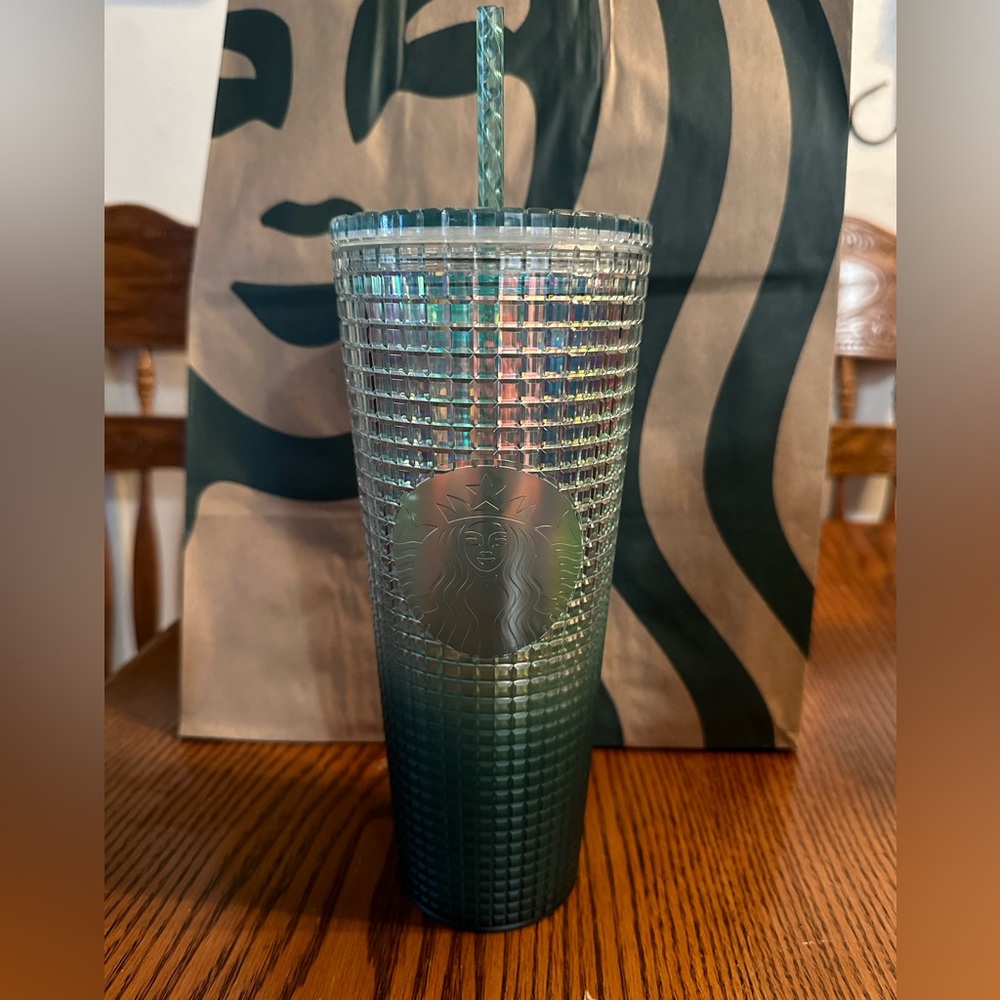 New Starbucks 2023  Jade Green, Gradient Grid 24oz Cup Tumbler Ombre